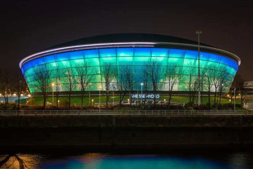 Apartamento Luxurious Penthouse With Bar At Glasgow Hydro & Secc Exterior foto